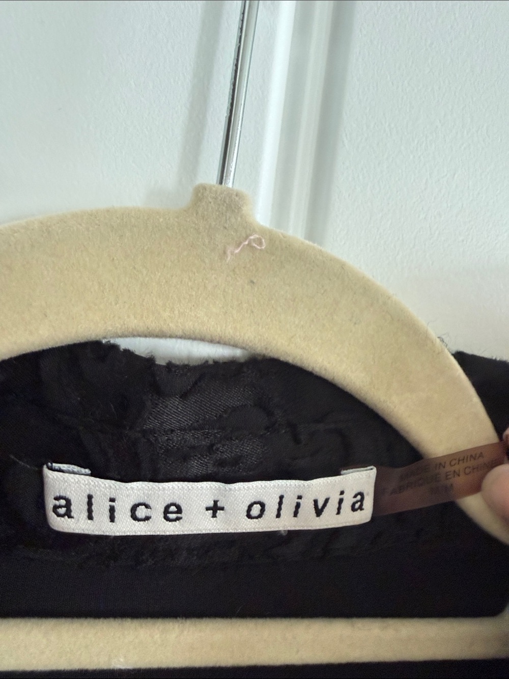 Alice + Olivia Black Burnout Velvet Blouse M - Picture 2 of 5